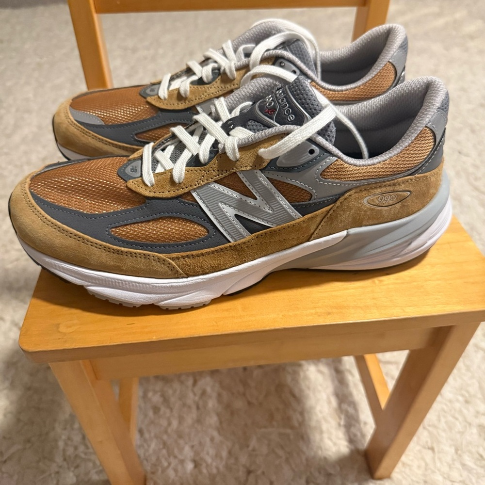 New Balance 990v6